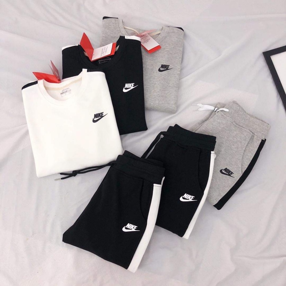 Nike Women sweat suite